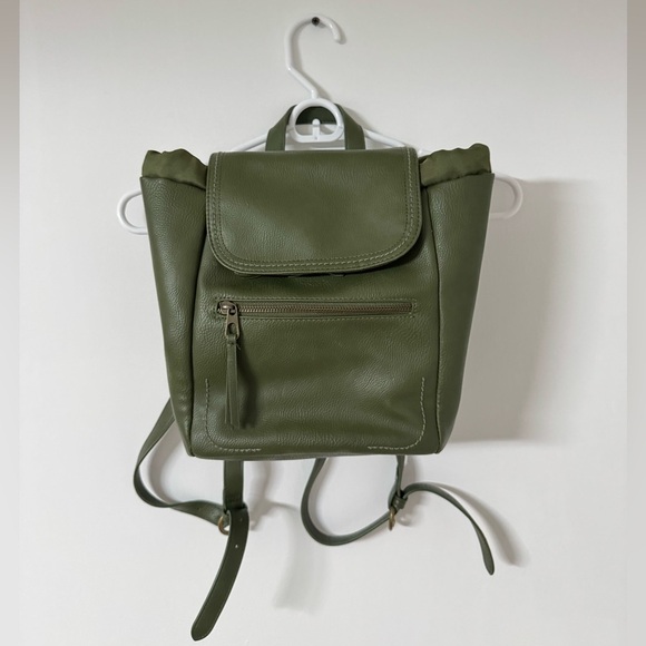 Universal Thread Handbags - UNIVERSAL THREAD GOODS CO green backpack